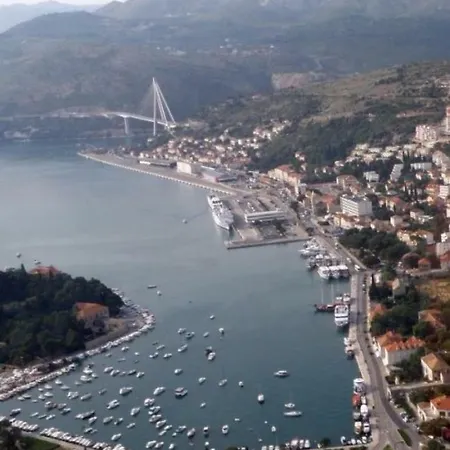 La Riva *